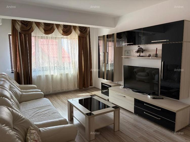 Apartament cu 3 camere decomandat, mobilat în Titan