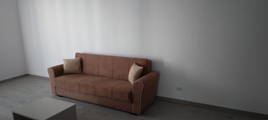 Apartament cu 2 camere decomandat, mobilat în Mihai Bravu