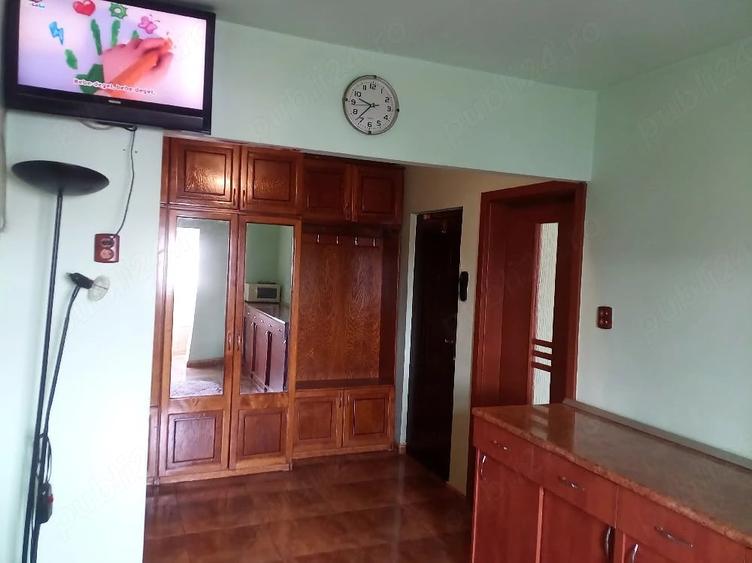 Apartament cu 2 camere decomandat în Girocului
