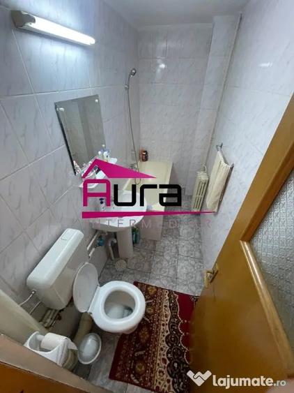 Apartament cu 3 camere decomandat în Central