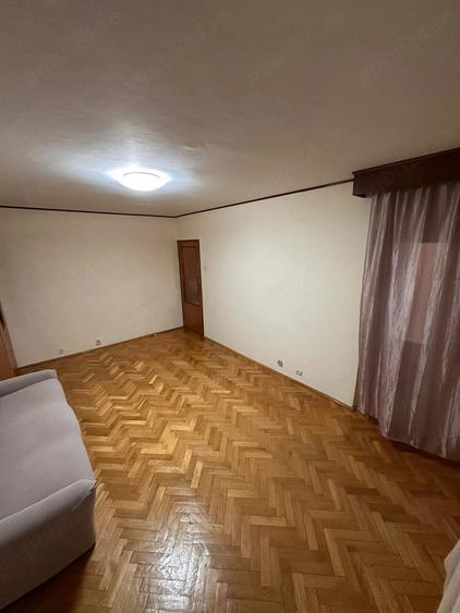 Apartament cu 2 camere decomandat în Eremia