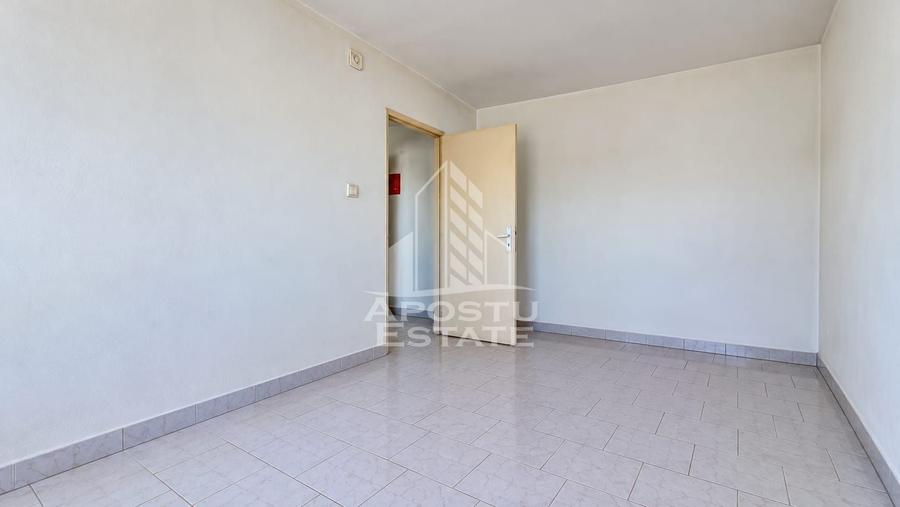 Apartament cu 2 camere semidecomandat, mobilat în Buziașului