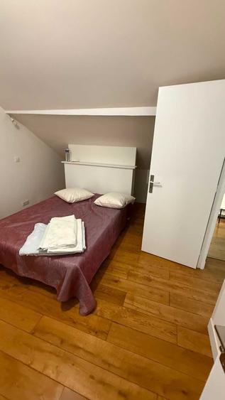 Casă cu 4 camere în Exterior Vest