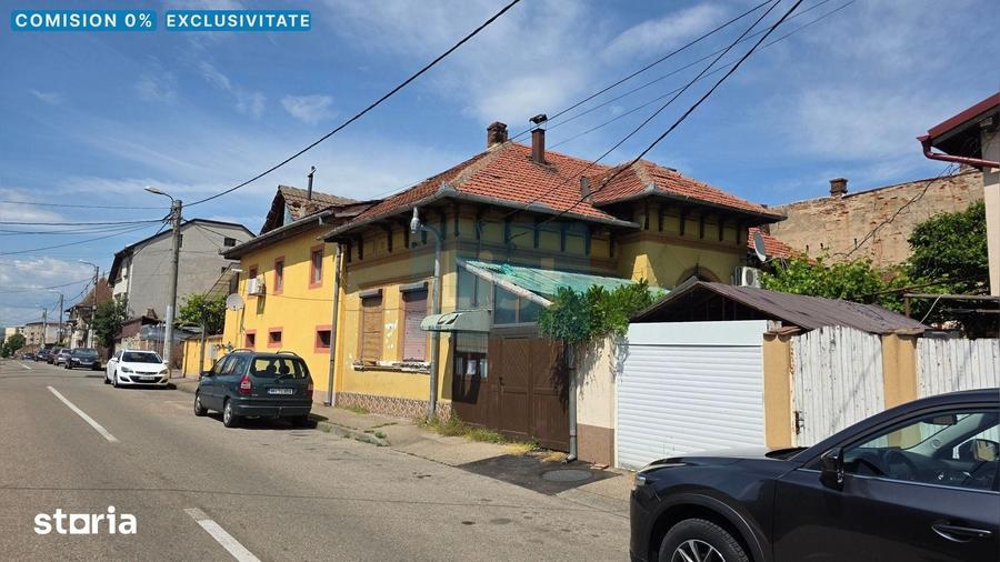 Casă cu 4 camere cu Teren 177 Mp în Central