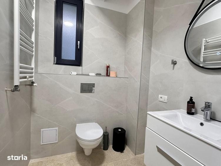 Apartament cu 3 camere în Central — fotografia 3