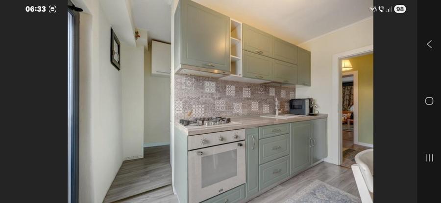 Apartament cu 3 camere decomandat, mobilat în Decebal