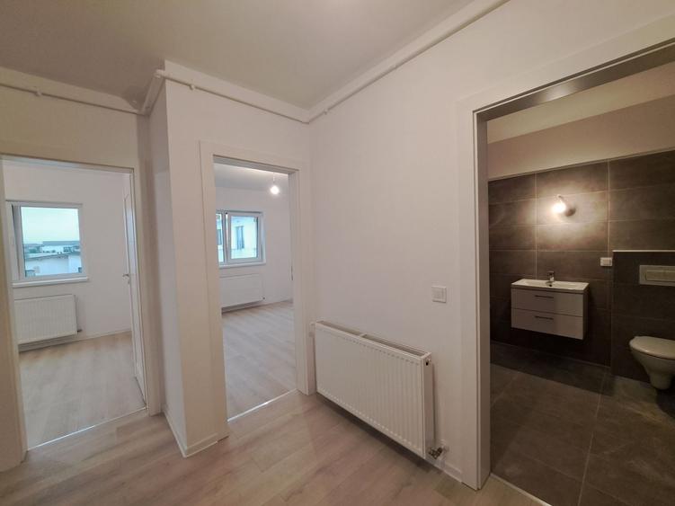 Apartament cu 3 camere decomandat în Sud