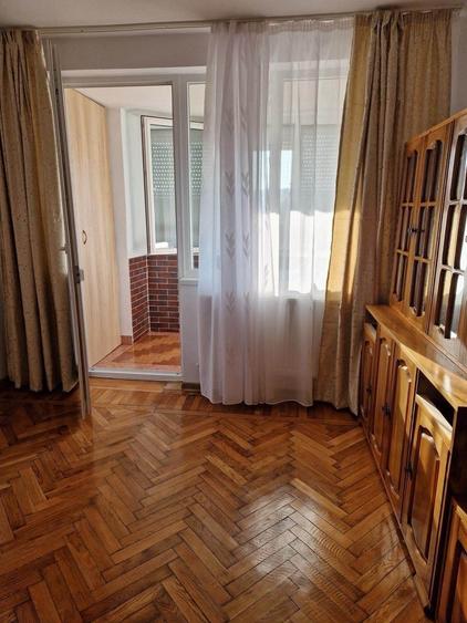 Apartament cu 2 camere decomandat în Exterior Vest