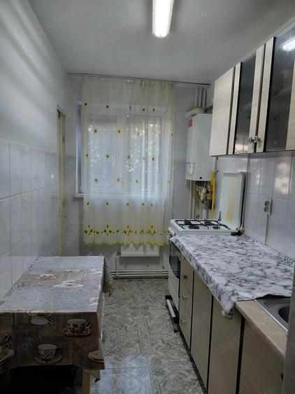 Garsonieră decomandată în Micro 21