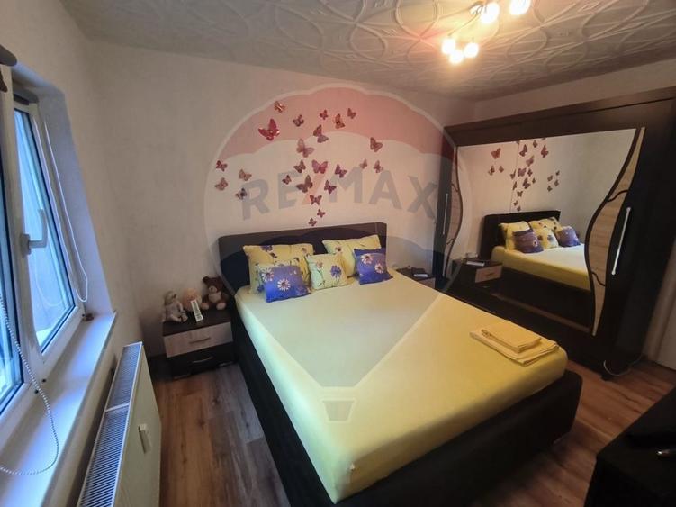 Apartament cu 3 camere decomandat, mobilat în Micălaca