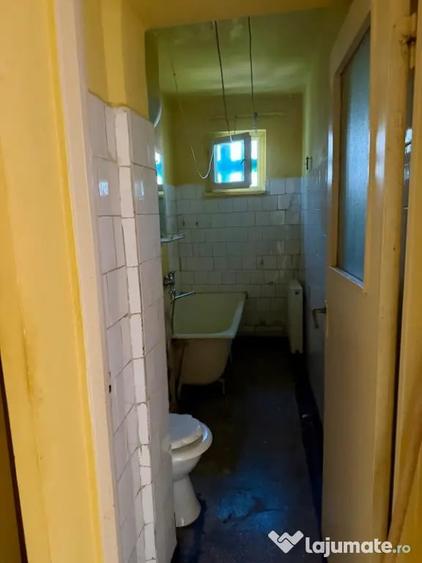 Apartament cu 2 camere nedecomandat în Central