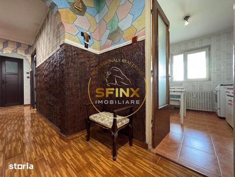 Apartament cu 3 camere decomandat în Vitan