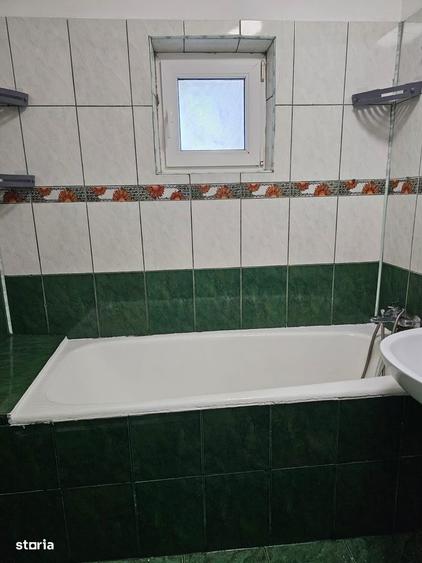 Apartament cu 2 camere semidecomandat în Tei