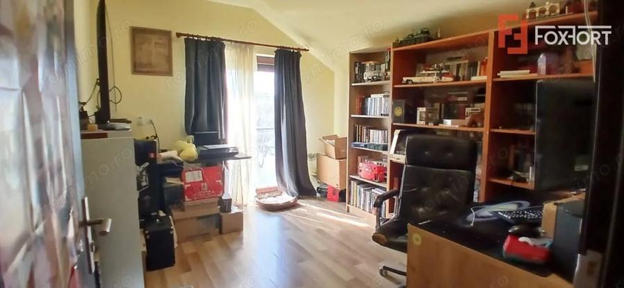 Casă cu 5 camere cu Teren 526 Mp în Ronaț
