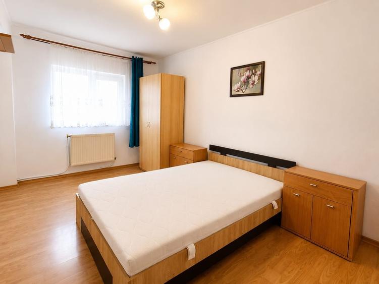 Apartament cu 3 camere decomandat, mobilat în Frumoasa