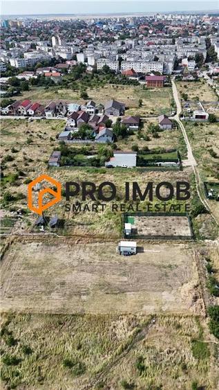 Teren intravilan de 2200 mp, în Broșteni