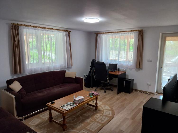 Casă cu 4 camere în Bela