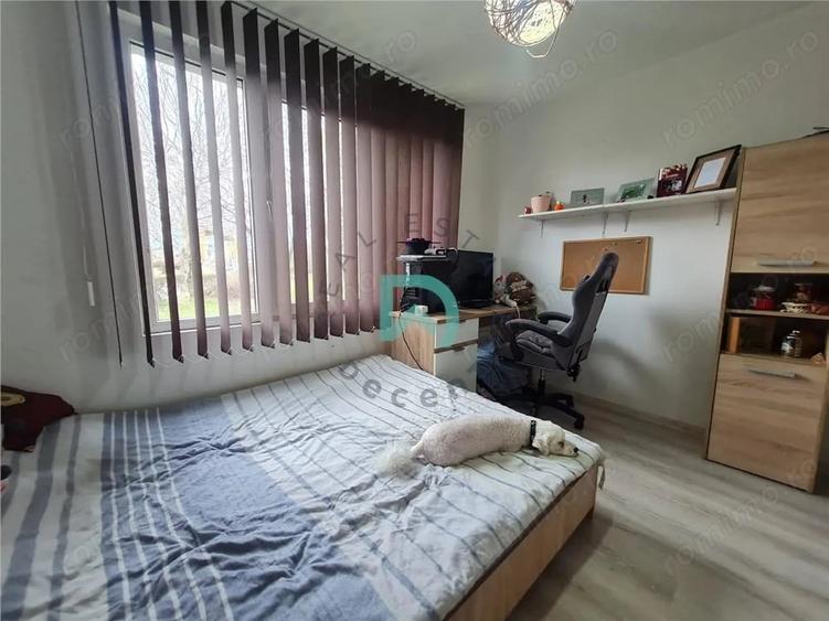 Apartament cu 3 camere decomandat în Craiter