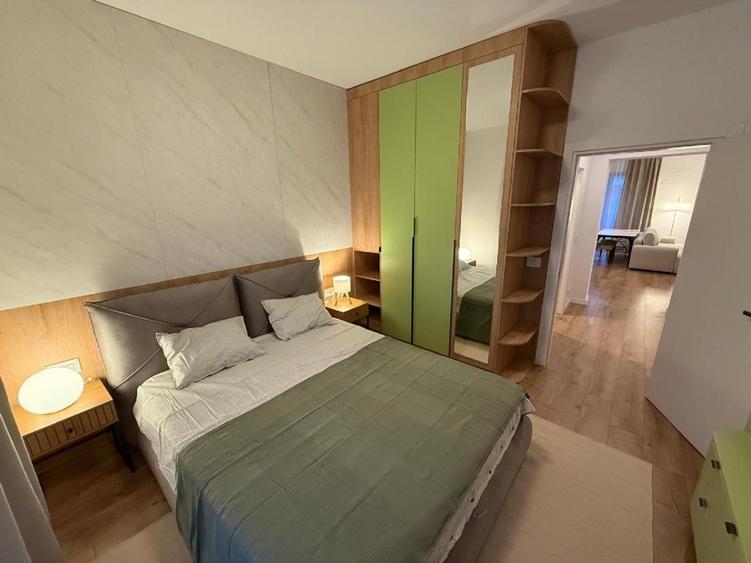 Apartament cu 2 camere semidecomandat, mobilat în Aviației