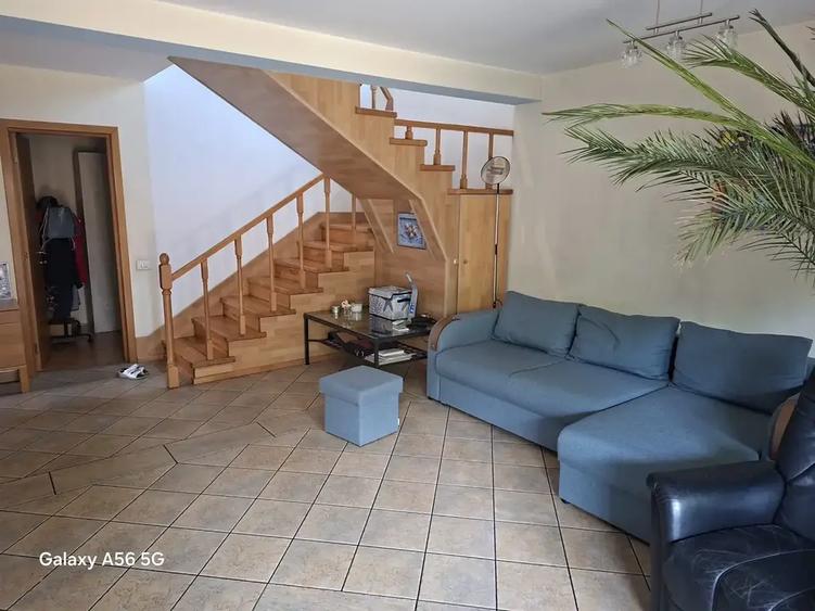 Casă individuală cu 3 camere cu Canalizare în Vest