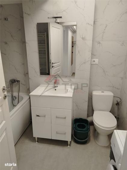 Garsonieră decomandată în Valea Adâncă