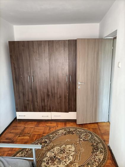 Apartament cu 2 camere semidecomandat în Micro 9