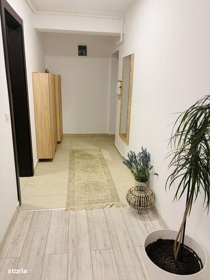 Apartament cu 3 camere decomandat în Exterior Vest