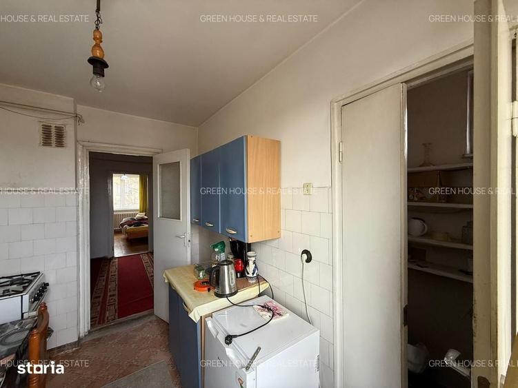 Apartament cu 3 camere decomandat în Deve