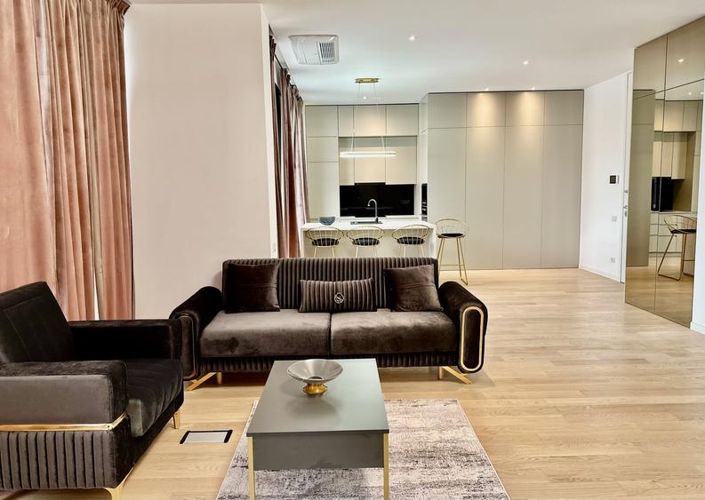 Apartament cu 5 camere decomandat, mobilat în Nord