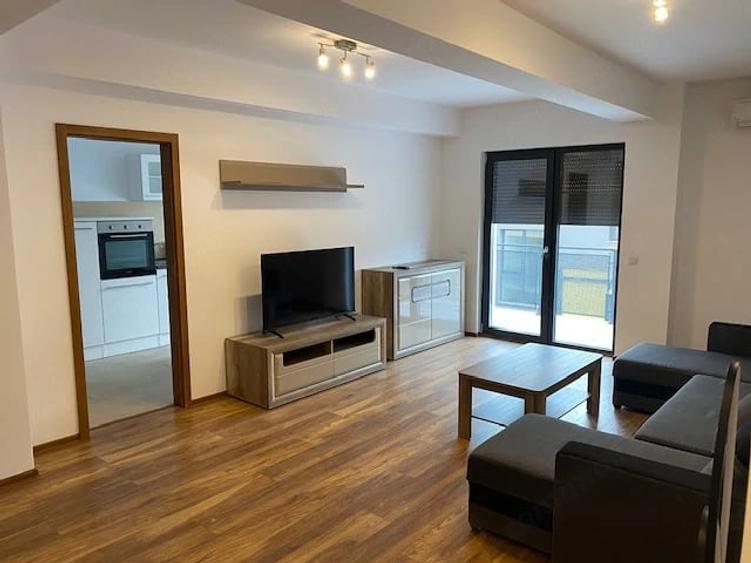 Apartament cu 3 camere decomandat în Dumbrăvița