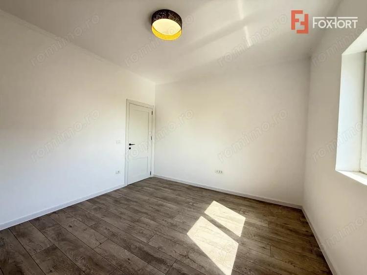 Apartament cu 3 camere semidecomandat în Torontalului