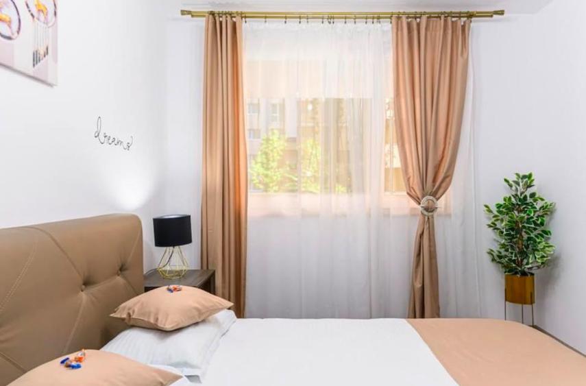Apartament cu 2 camere decomandat în Astra