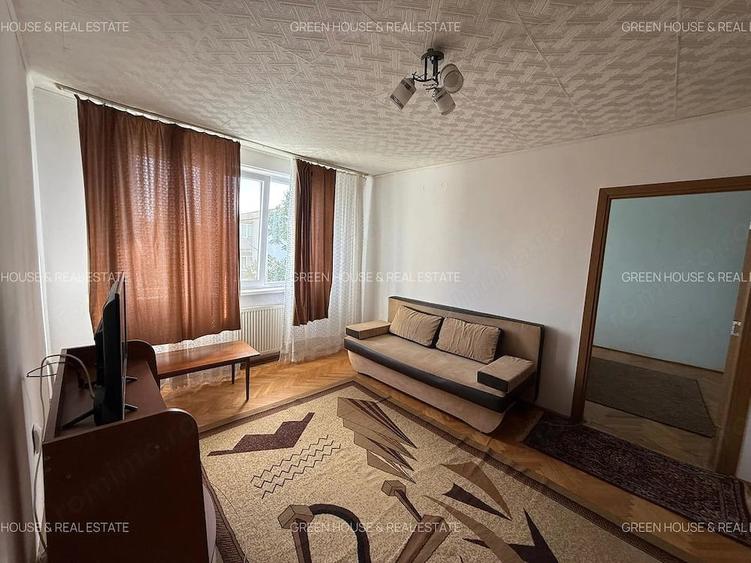 Apartament cu 2 camere semidecomandat în Piața Centrală