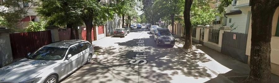 Apartament cu 3 camere semidecomandat în Calea Călărașilor