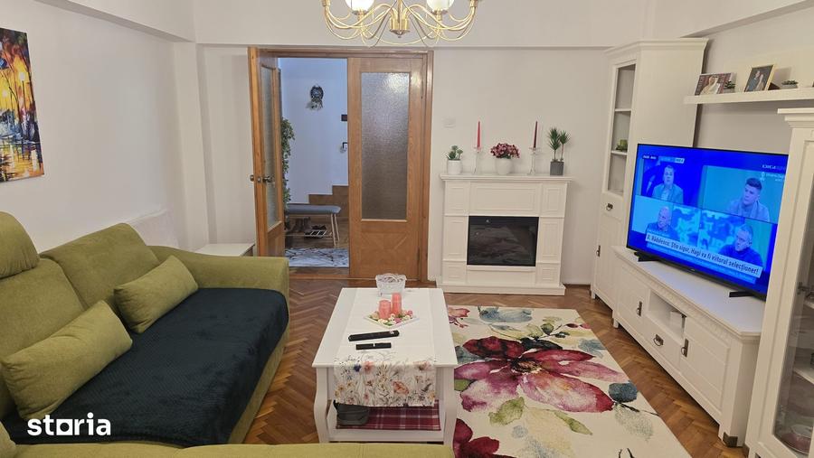Vand apartament cu 3 camere Deva, etaj 1, din anul 2000, 157 mp, BOXA - 16