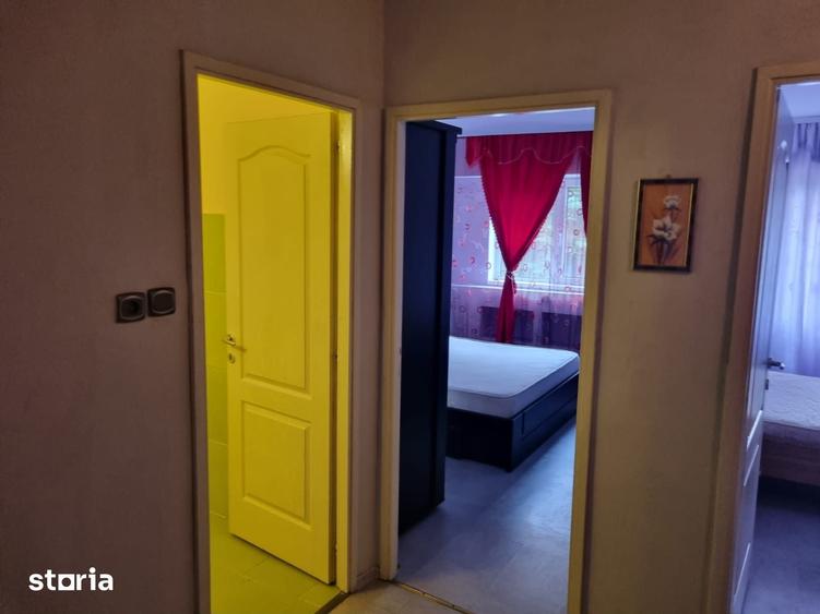 Apartament cu 3 camere în Traian
