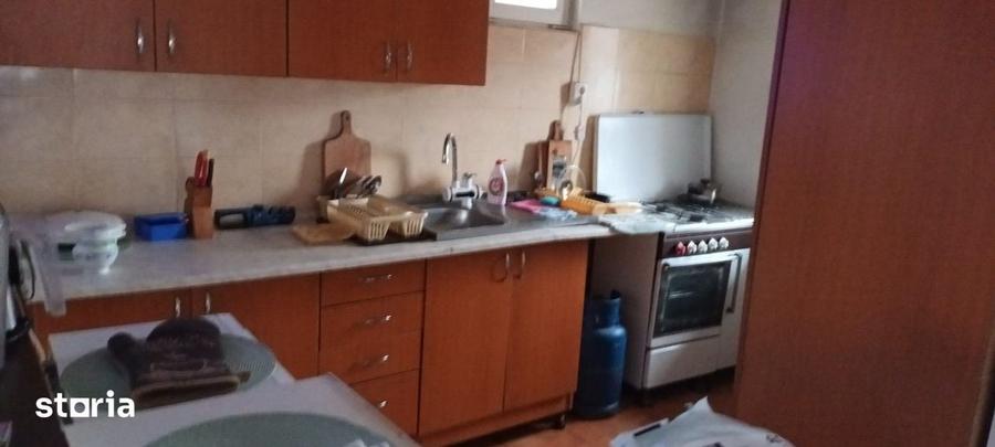 Casă cu 4 camere cu Teren 200 Mp în Iris