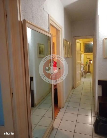 Apartament cu 3 camere semidecomandat în Romană