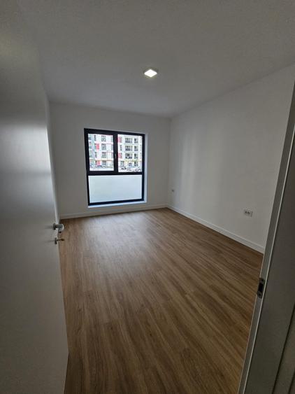 Apartament cu 3 camere decomandat în Lujerului