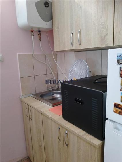 Garsonieră semidecomandată în Micro 17