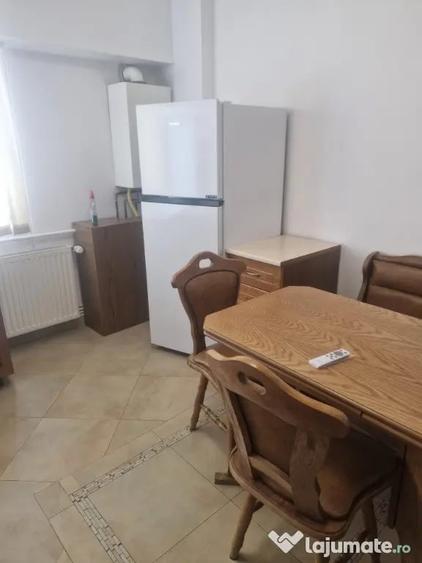 Apartament cu 3 camere decomandat în Unirii Sud