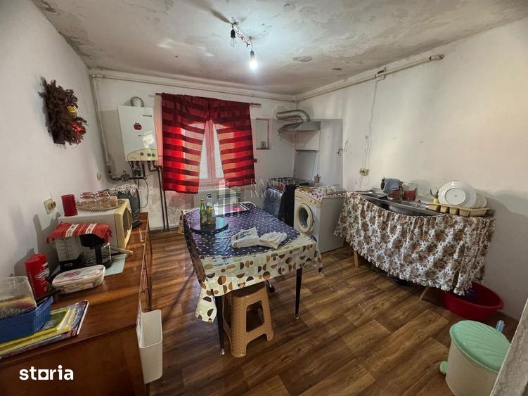 Apartament cu 4 camere decomandat în Central