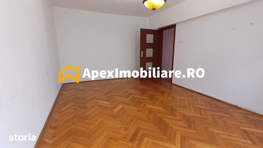 Apartament 4 camere de vanzare Unirii Parcare Privata / Garaj - 16