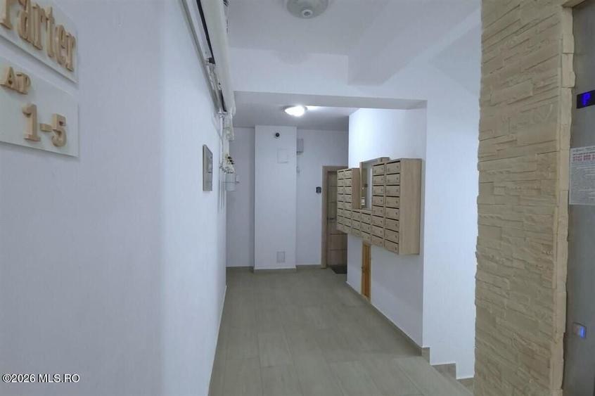 Apartament cu 2 camere semidecomandat, mobilat în Năvodari