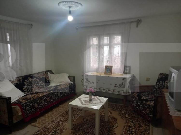 Casă individuală cu 7 camere cu Canalizare în Verguleasa