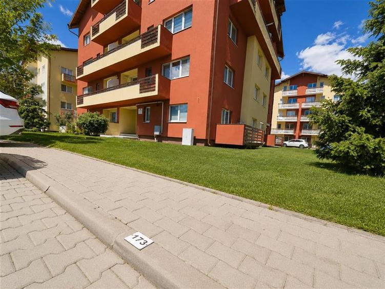 Apartament cu 2 camere decomandat, mobilat în Exterior Est