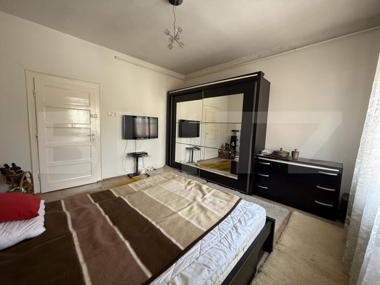 Apartament cu 3 camere decomandat, mobilat în Central