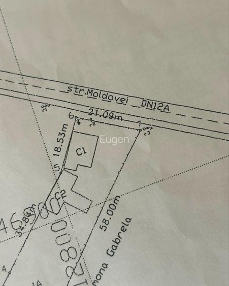 Casa din caramida cu teren intravilan 2.262 mp Comanesti