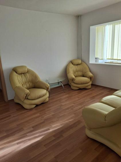 Apartament cu 3 camere semidecomandat în Iosefin