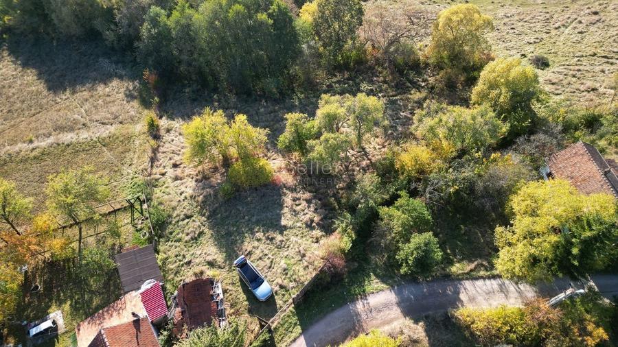 Teren Construcții intravilan de 2825 mp, în Vâlcele